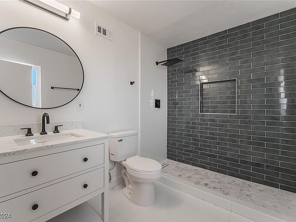 4th image of 4620 Cinderella Ln