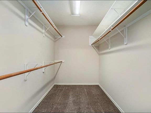 3rd image of 5008 Blanco Dr