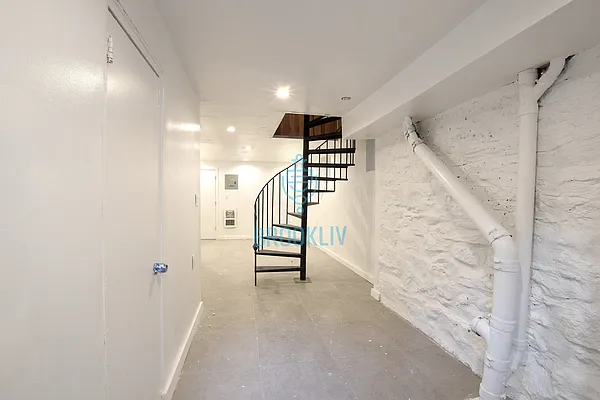 Rented by null | media 21