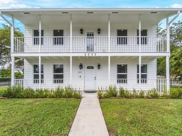 2233 Dock St, West Palm Beach, FL 33401