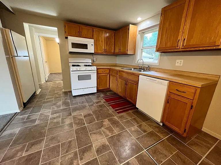 901 N Garfield Ave — Photo 8