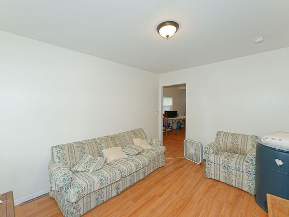 5th image of 99 Park Ave