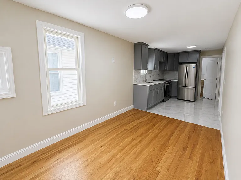 141 Eaton Pl #2A — Photo 2