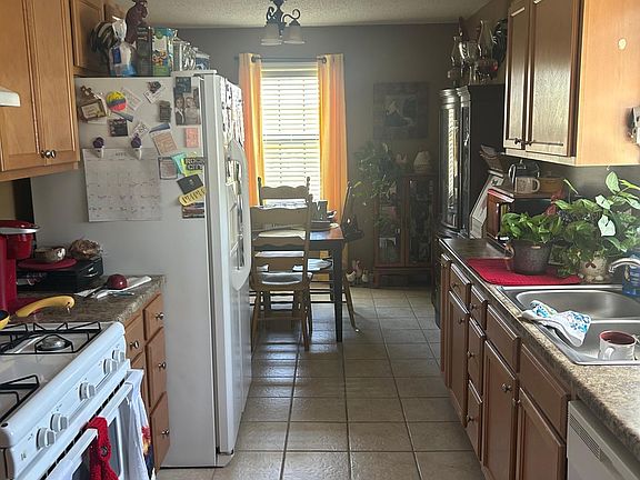 3rd image of 151 Stimpson Ave