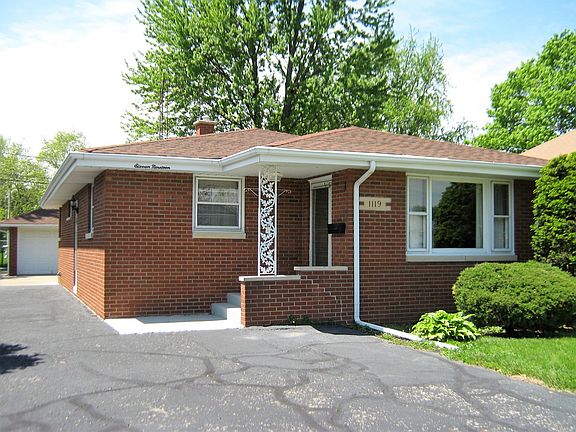2nd image of 1119 N Waverly Pl