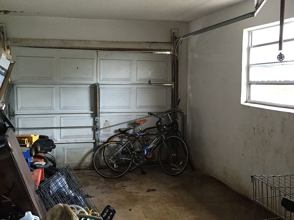 2nd image of 4404 Pinewood Ave