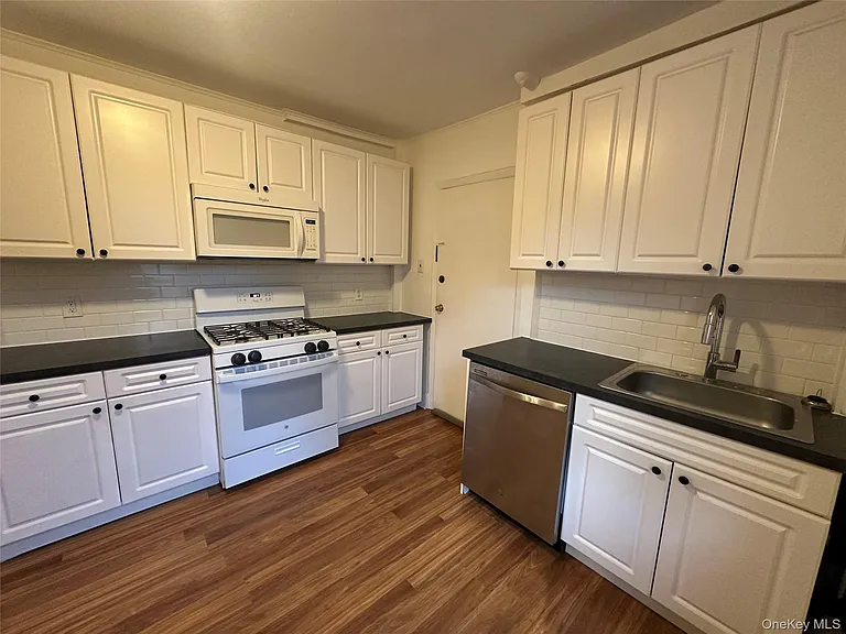 437 Warburton Ave #2 — Photo 6