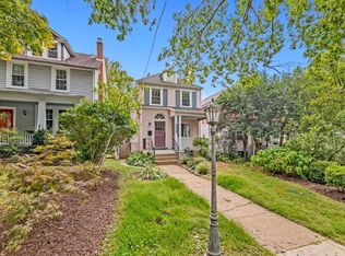 4052 Fessenden St NW, Washington, DC