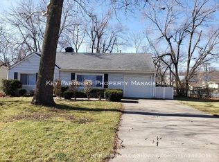 7500 Eaton St, Prairie Village, KS 66208