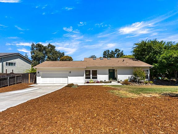 2nd image of 2821 Stanford Ln