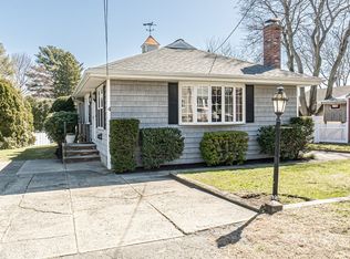 4 Burnham Rd, Peabody, MA 01960