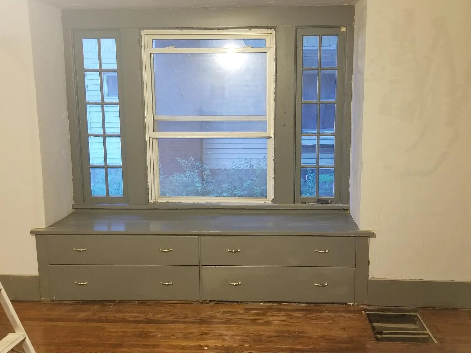 4 bed, 1200 sqft, $1,700 — Photo 3