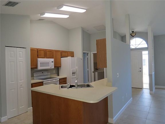 4th image of 431 Quarry Ln