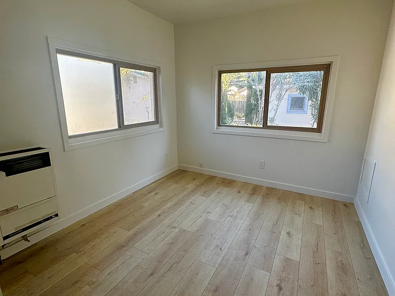 310 Ladera St #E — Photo 3