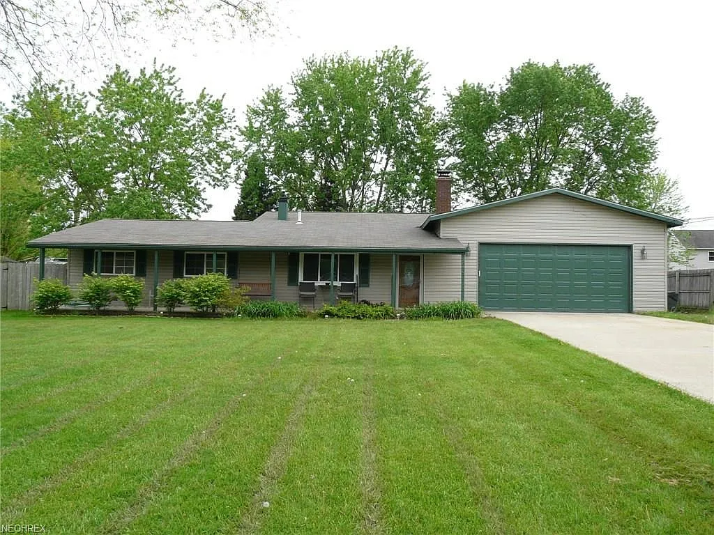 4080 Saint James Dr photo 1