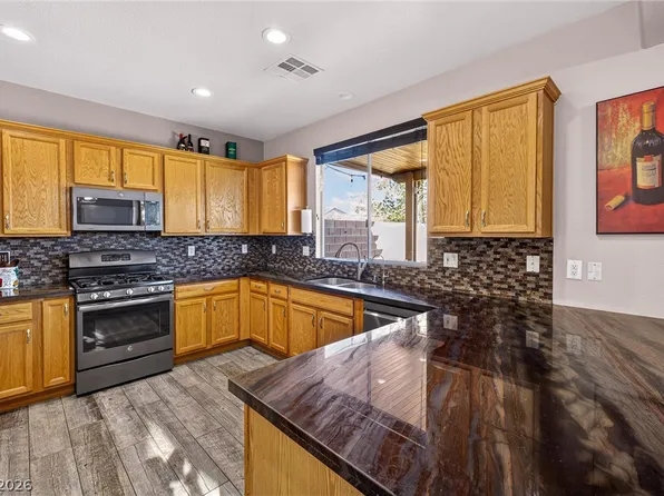 9682 Lightheart Ave, Las Vegas, NV 89148