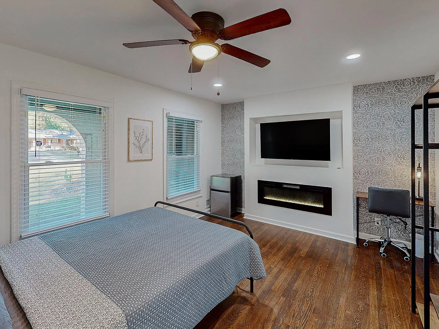 4 bed, 2.0 bath, 1845 sqft, $845 — Photo 1