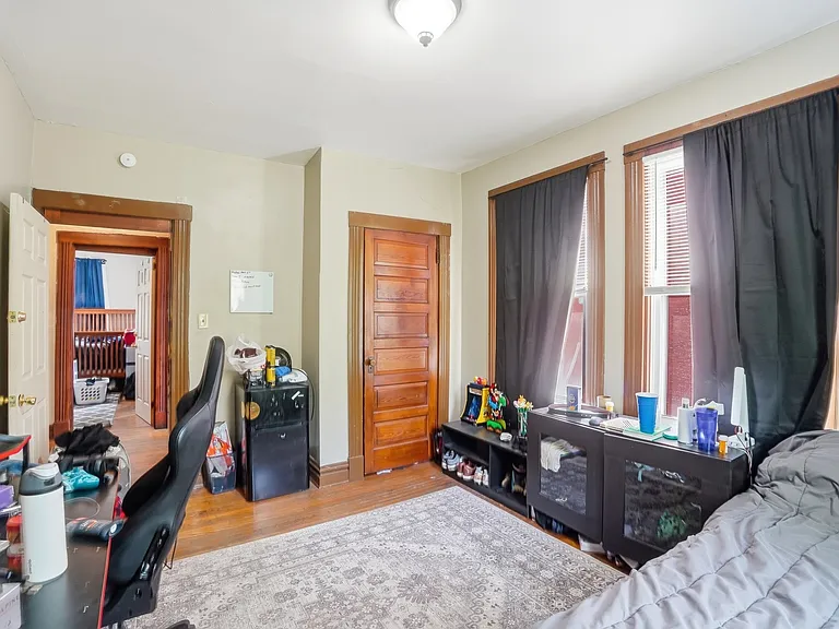 2661 Bellevue Ave — Photo 21