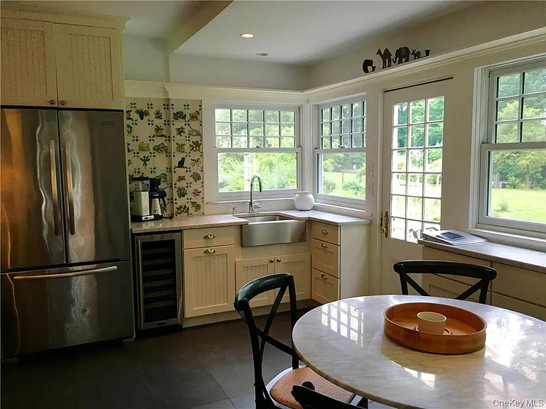 95 Rockland Rd — Photo 4