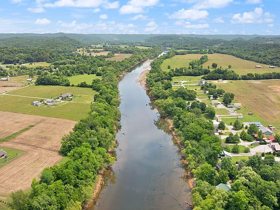 4th image of 176 Wetland Dr