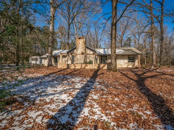 946 County Road 1577, Hughes Springs, TX 75656