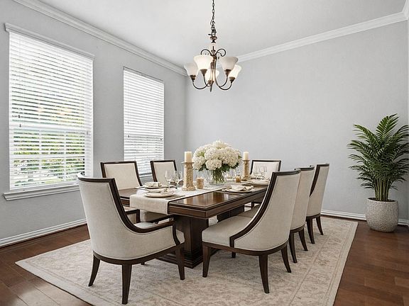 3rd image of 7 Maple Mill Ct