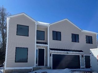 4 Balsam Pl, Cheshire, CT 06410