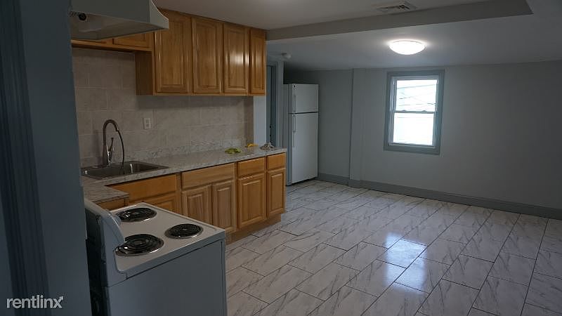 2nd image of 11 Ellsworth St APT 5