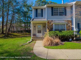 594 Davids Ct, Lakewood, NJ 08701