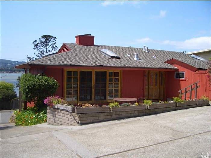 1st image of 587 Virginia Dr