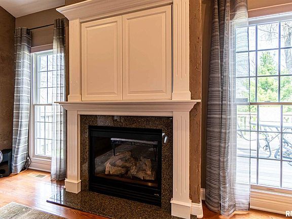 5th image of 2403 W Chandler Ct