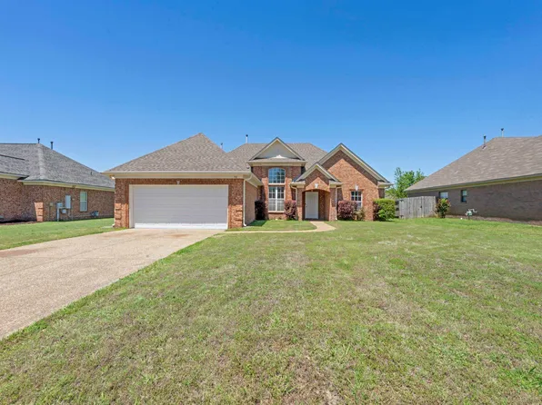 50 Abbey Rd, Oakland, TN 38060