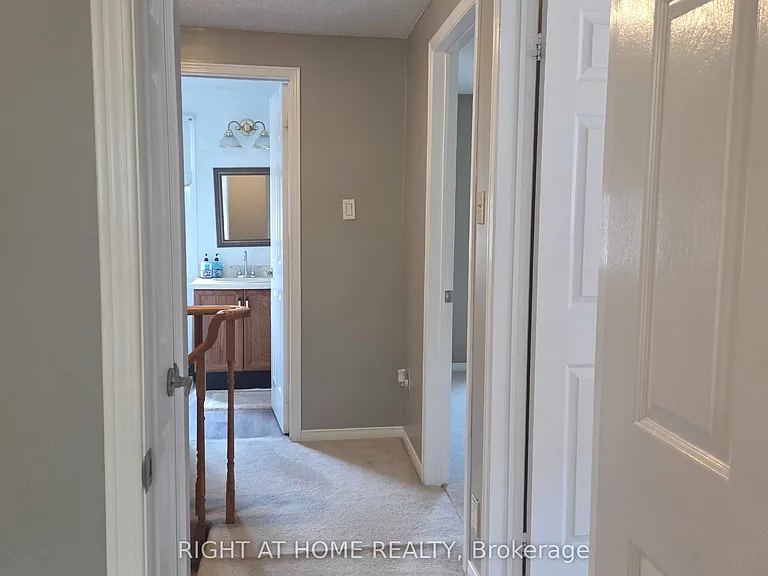 129 Heydon Ave — Photo 16