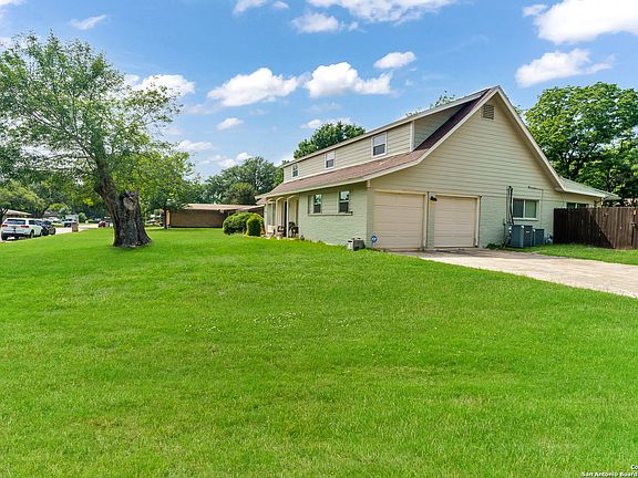 2nd image of 437 CLOUDMONT DR