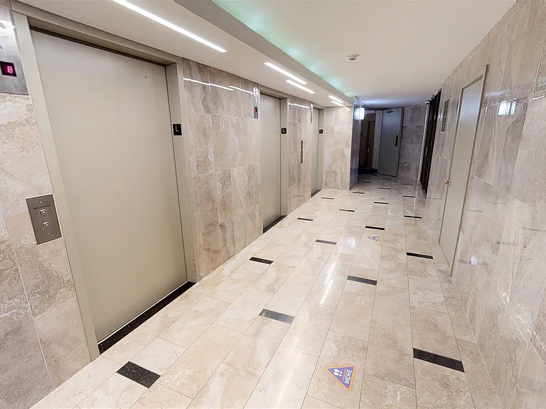 616 Harmon Cove Tower — Photo 11