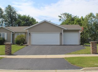 4131 Chandan Blvd, Poplar Grove, IL 61065