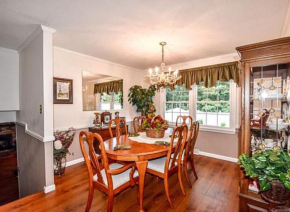 5th image of 421 Florence Cir