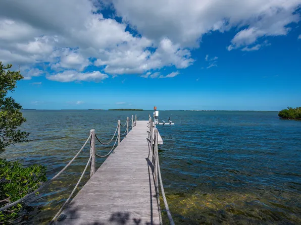 3127 Stewart Rd, Middle Torch Key, FL 33042