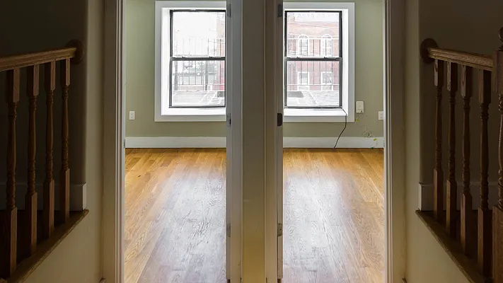 Rented by Nooklyn NYC LLC | media 21