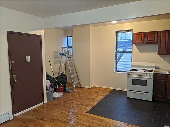 4th image of 728 E 229th St APT 2R