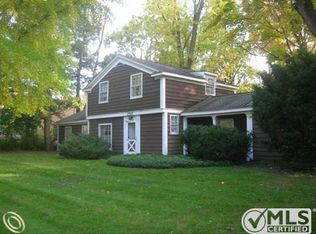 27217 Gardenway Rd, Franklin, MI 48025