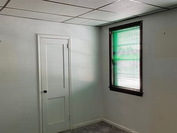 Master BR Walk-in Closet