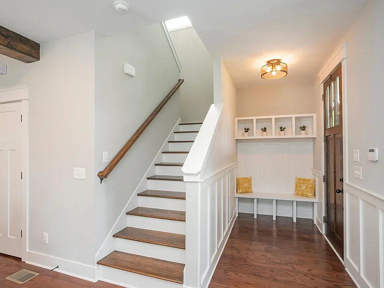 647 James Ave #A — Photo 4