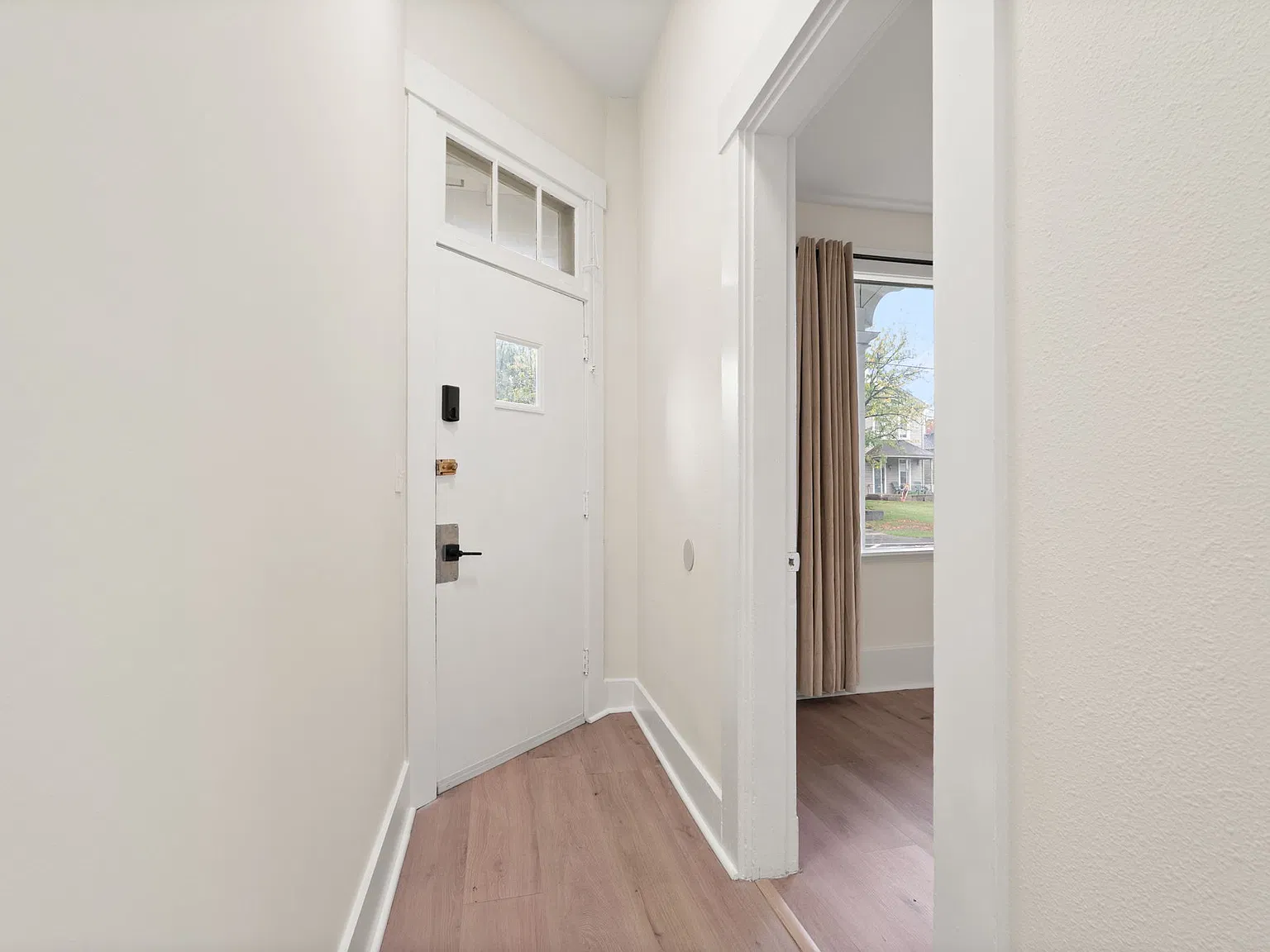 1207 E Spring St — Photo 1