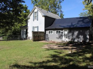 711 Lampert St, Alton, IL 62002