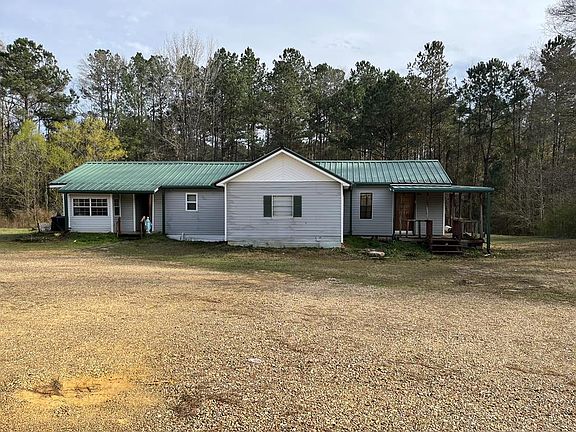 2nd image of 810 Osborn Moody Rd