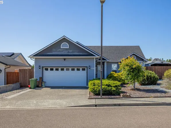 1936 Channel St, North Bend, OR 97459