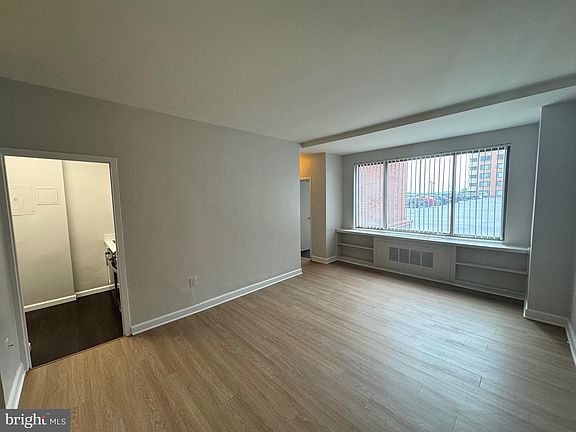 3rd image of 1121 Arlington Blvd APT 117
