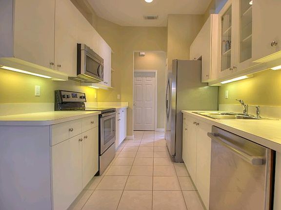 5th image of 867 SW Munjack Cir
