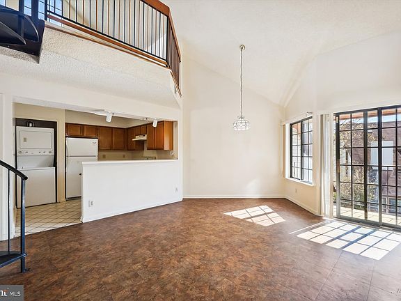 4th image of 6029 Curtier Dr #6029F